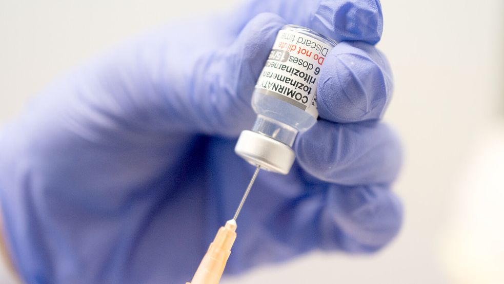 Der Kläger wirf Biontech vor, nach einer Impfung auf einem Auge fast erblindet zu sein. Foto: dpa/Sebastian Gollnow