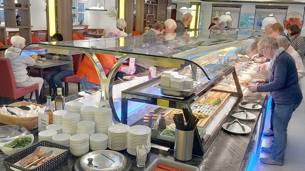 Im Asia-Restaurant Fang kommt es immer wieder vor, dass Gäste ihre Reservierung nicht absagen oder mit deutlich weniger Personen kommen als angegeben. Das könnte nun Konsequenzen haben. Foto: Scherzer