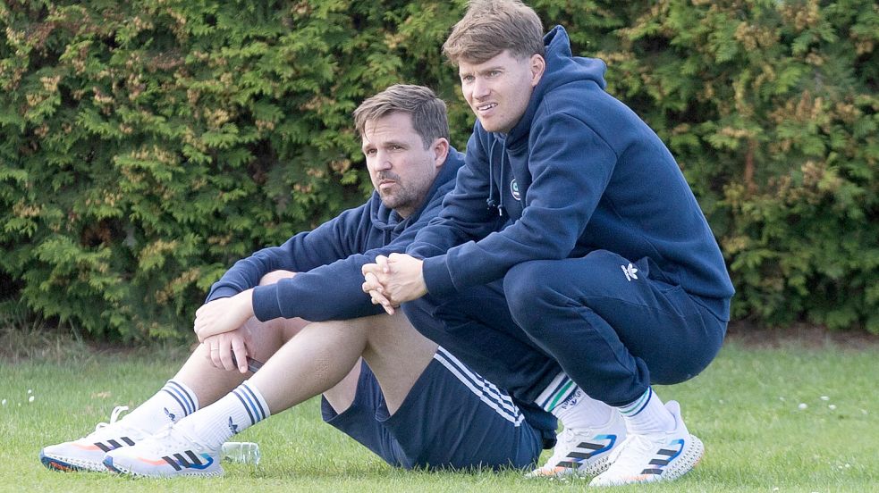 Nils Janzen (links) und Henning Rießelmann hoffen auf den Erfolg der Retteraktion. Foto: Doden