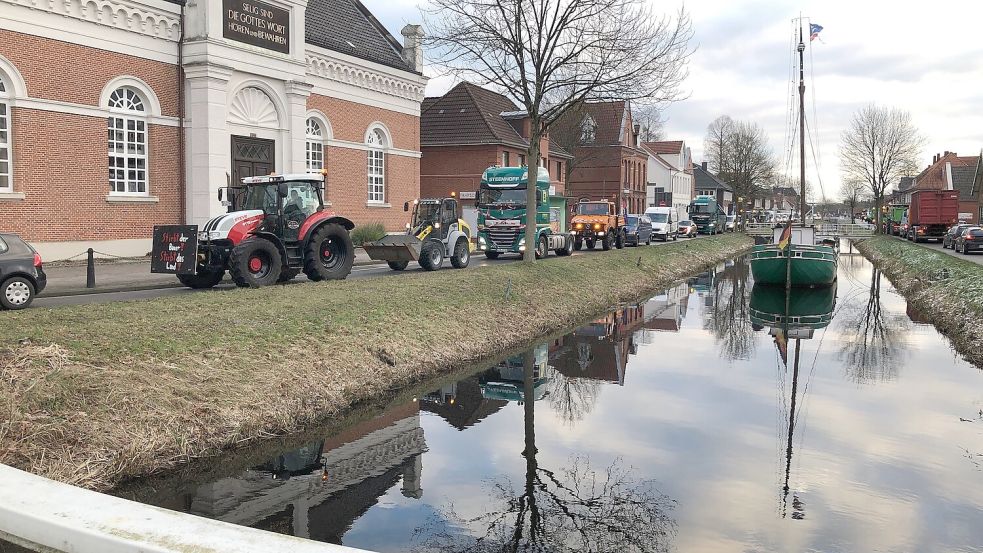 Nur langsam bewegte sich der Protestzug am Untenende fort. Foto: Ammermann