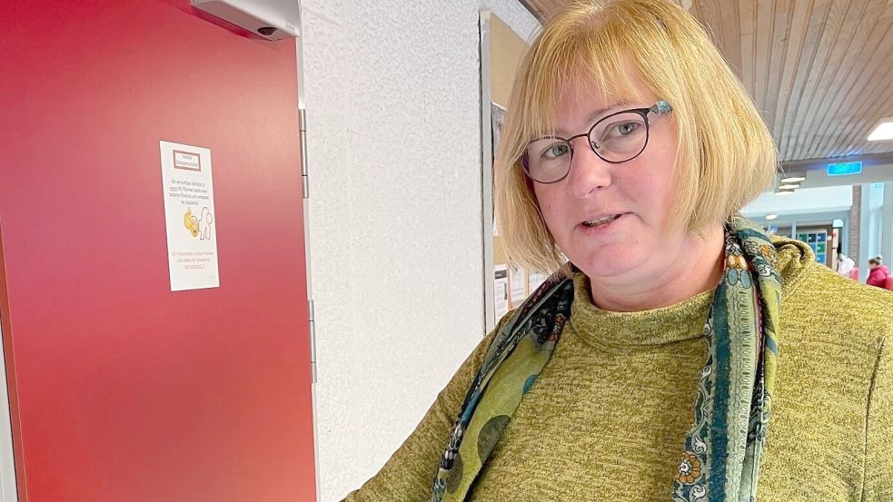 Schulleiterin Ulrike Janssen beklagt den Fachlehrermangel im Bereich Informatik. Foto: Janßen