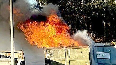 Nach mehreren Feuern in Breinermoor warnt der Landkreis Leer vor der Brandgefahr von Lithiumbatterien. Foto: Landkreis Leer