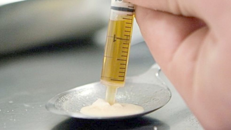 EIne 72-Jährige aus Hamburg wollte Heroin benutzen, um Selbstmord zu begehen. Foto: Boris Roessler/dpa