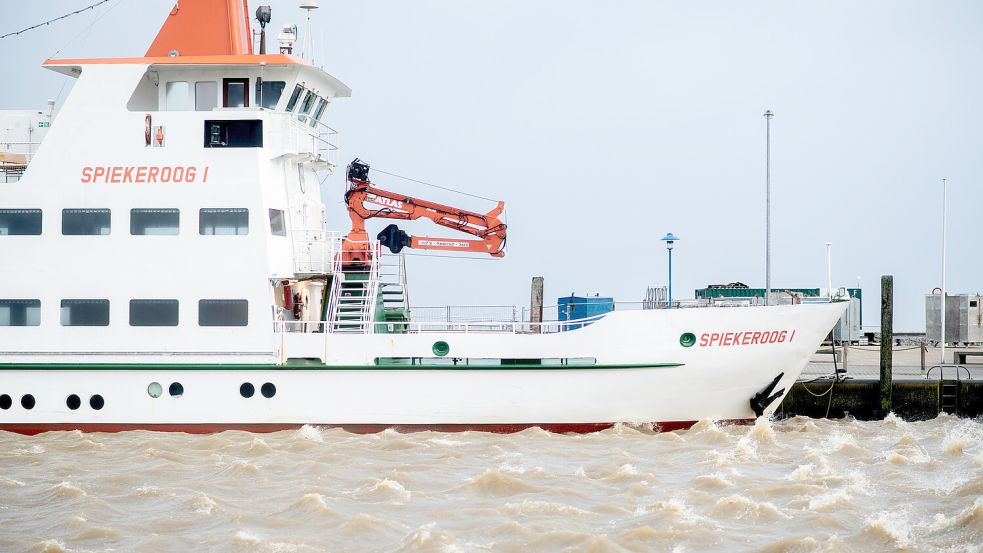 Das Fährschiff „Spiekeroog I“ im Hafen von Neuharlingersiel. Foto: Dittrich/DPA/Archiv