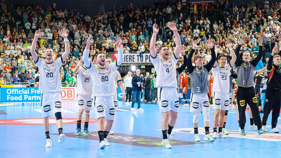 Philipp Weber, Jannik Kohlbacher und Johannes Golla wollen auch am Mittwochabend jubeln. Foto: www.imago-images.de