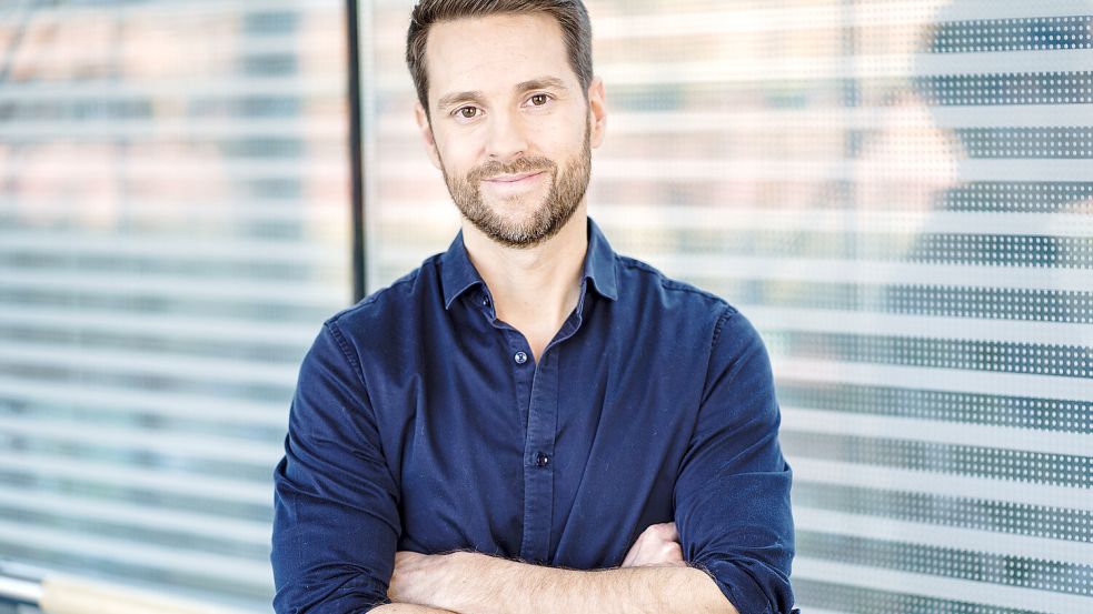 „MrWissen2go“ alias Mirko Drotschmann steht für seine Youtube-Sendung wegen falscher Bilder in der Kritik. Foto: ZDF/Dennis Weissmantel