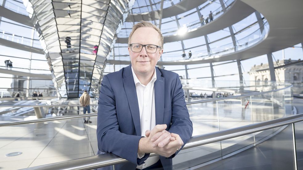 Der SPD-Bundestagsabgeordnete für den Wahlkreis Cloppenburg - Vechta, Alexander Bartz, lädt interessierte Menschen und insbesondere junge Leute nach Berlin ein, um ihnen einen Einblick in die Arbeit der Bundesregierung zu geben. Foto: Urban / SPD