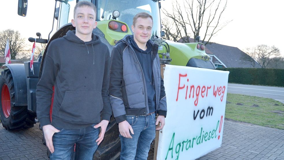 Onno Neemann (links) und Sören Frey kommen beide von landwirtschaftlichen Betrieben aus Ihrhove. Foto: Fertig