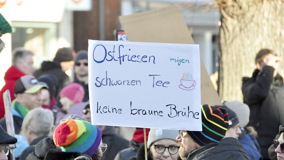 Auf dem Denkmalplatz in Leer gab es am Wochenende gleich mehrere Veranstaltungen gegen rechts. Foto: Wolters