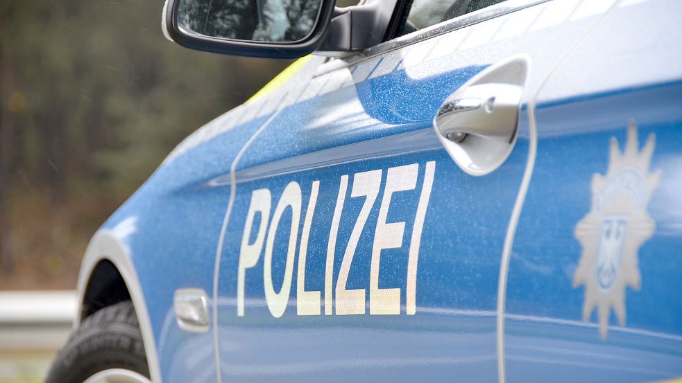 Die Polizei sucht Zeugen, die Angaben zu dem Mann mit der Waffe in Barßel machen könnten. Symbolfoto: Bundespolizei