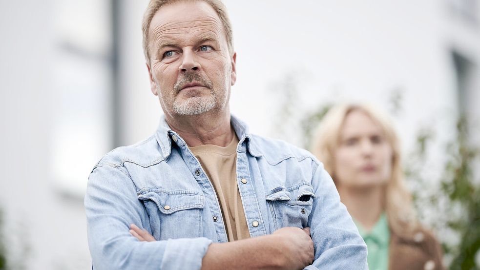 Vom Großstadtrevier ins Küstenrevier: Till Demtrøder spielt den Sat.1-Ermittler Harry Stein. Foto: SAT.1 / Christoph Köstlin