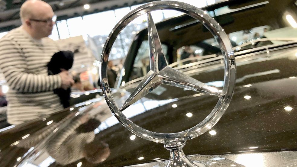 Ein Blickfang für viele Oldtimerfreunde: Autos mit Stern. Foto: Ortgies