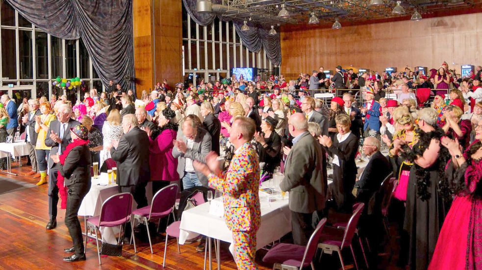 Der Saal war voll zur Gala der Narren. Foto: Lohmann
