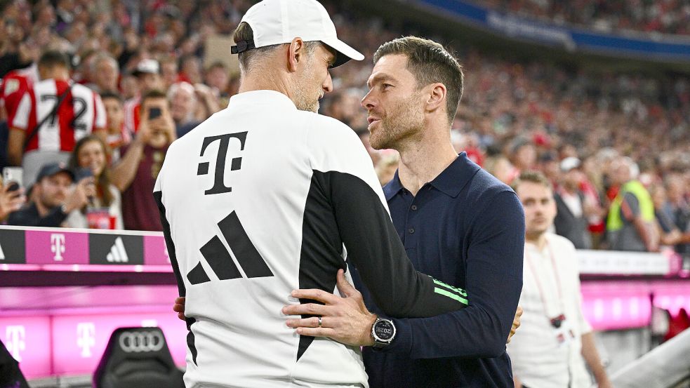 Mit Thomas Tuchel und Xabi Alonso stehen sich im Spitzenspiel die Mannschaften von zwei starken Trainer-Persönlichkeiten gegenüber. Fotos: DPA/Doden/Damm