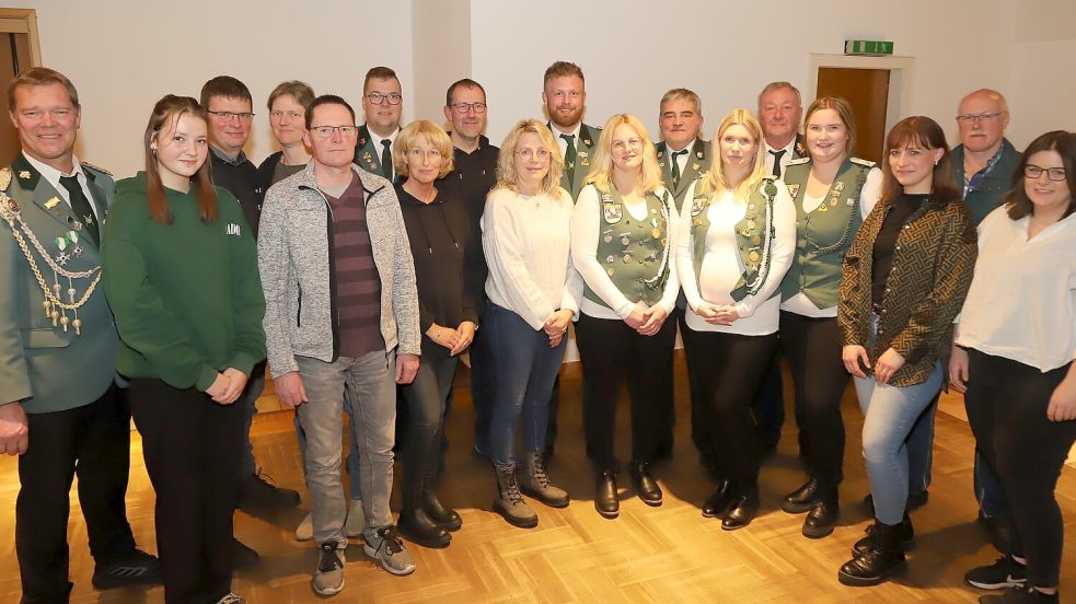 Die Vereinsmeister 2023 des Schützenvereins Gut Ziel Strücklingen wurden vom Vorstand geehrt. Foto: Passmann