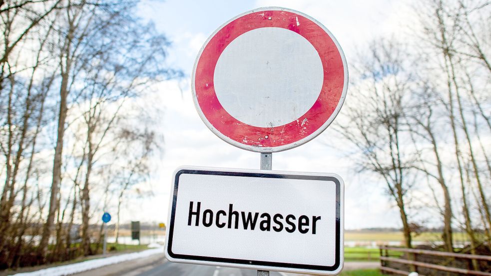 Wegen neuer Regenschauer und nasser Böden führen einige Flüsse in Niedersachsen weiterhin viel Wasser. Foto: Dittrich/DPA