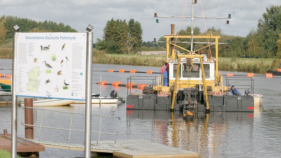 Anfang März wird dann der Saugbagger wieder in den Gewässern zum Einsatz kommen. Foto: Passmann