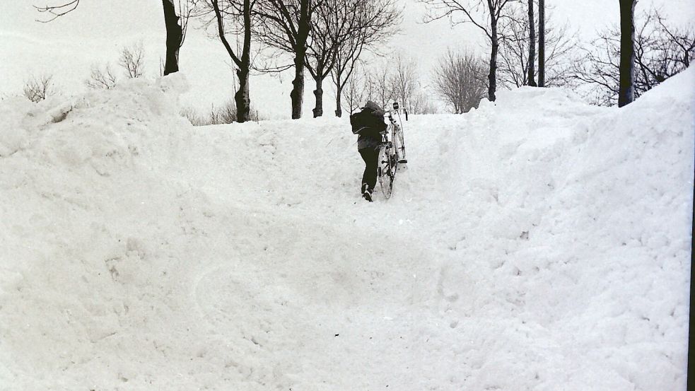 Überall lag hoher Schnee. Fotos: Archiv