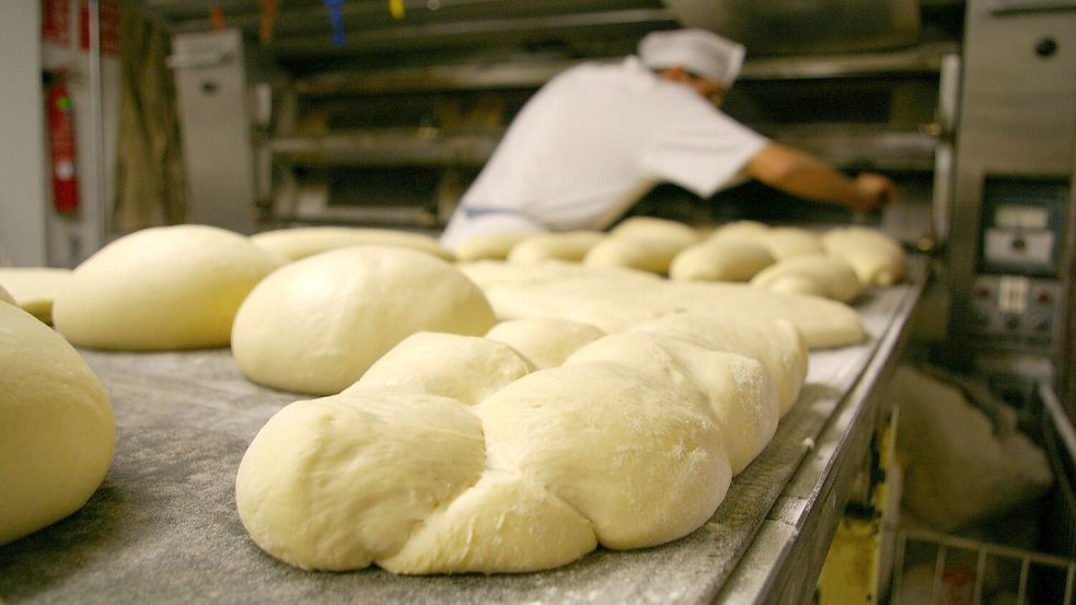 Ist der Ausbildungsbetrieb - zum Beispiel eine Bäckerei - zu weit vom Wohnort der Eltern entfernt, können Azubis Zuschüsse beantragen, um die finanziellen Belastungen einer eigenen Wohnung stemmen zu können. Foto: Pixabay