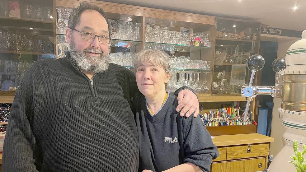 Michael und Ulla Malz geben ihr Restaurant in Stickhausen zum Jahresende auf. Foto: Nording