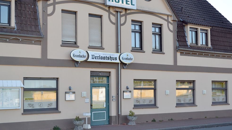 Im früheren Hotel-Restaurant Verlaatshus in Rhauderfehn wollte der Betrüger Marco D. ein Fondue-Restaurant eröffnen. Die Verträge dafür waren sogar schon unterzeichnet – bevor kurz danach der ganze Schwindel aufflog. Archivfoto: Zein