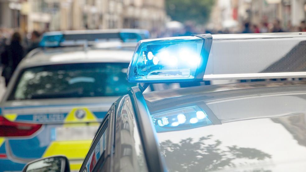 Die Polizei ermittelt nach einem Leichenfund am Emder Flugplatz in der Gemeinde Hinte. Foto: Archiv