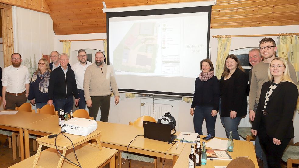 Auf einer Informationsveranstaltung im Dorfgemeinschaftshaus Kamperfehn wurde das Projekt vorgestellt. Foto: Passmann