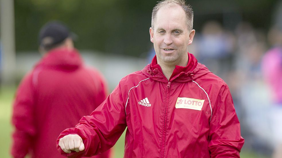 TuRa-Coach Michael Zuidema peilt gegen Wiesmoor drei Punkte an. Archivfoto: Doden/Emden