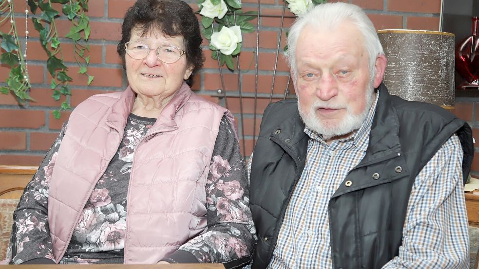 Feiern das Fest der Diamantenen Hochzeit: Lothar und Ingrid Groothoff aus Reekenfeld. Foto: Passmann