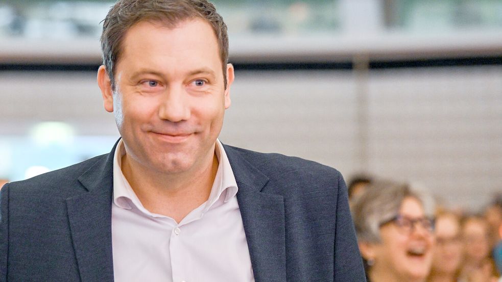 Der SPD-Vorsitzende Lars Klingbeil hat in der Vergangenheit schon in mehreren Bands gespielt. Foto: IMAGO/Fotostand