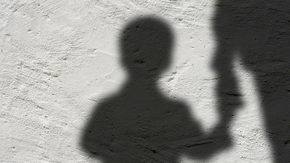 In beiden Einrichtungen seien die der Übergriffe beschuldigten Personen von ihrem Dienst freigestellt worden, teilt die Kirche mit. Symbolfoto: Pixabay