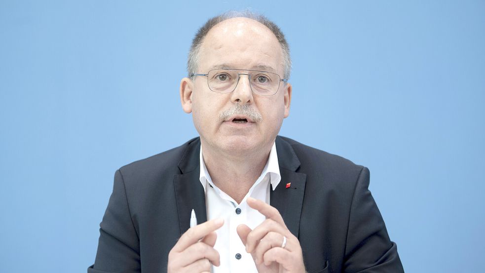 Unzufrieden mit der Ampel-Koalition: Stefan Körzell, Vorstandsmitglied des Deutschen Gewerkschaftsbundes. Foto: IMAGO/IPON