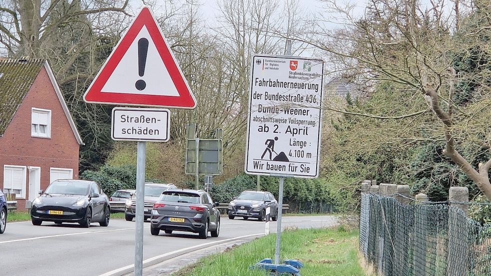 Die B 436 ist eine der Hauptverkehrsadern im Rheiderland. Für die nächsten Monate müssen sich Verkehrsteilnehmer hier auf Behinderungen einstellen. Foto: Gettkowski