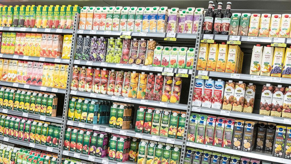 Bei Fruchtsäften gibt es in Supermärkten große Konkurrenz. Foto: Imago/Silas Stein