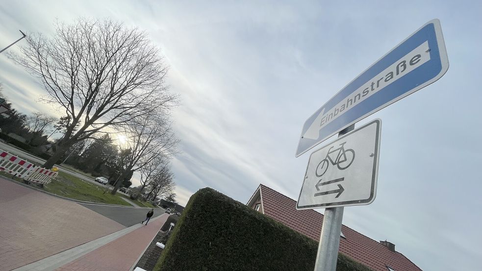 Noch ist die Nordseite der Hauptstraße keine Fahrradstraße. Foto: Hellmers