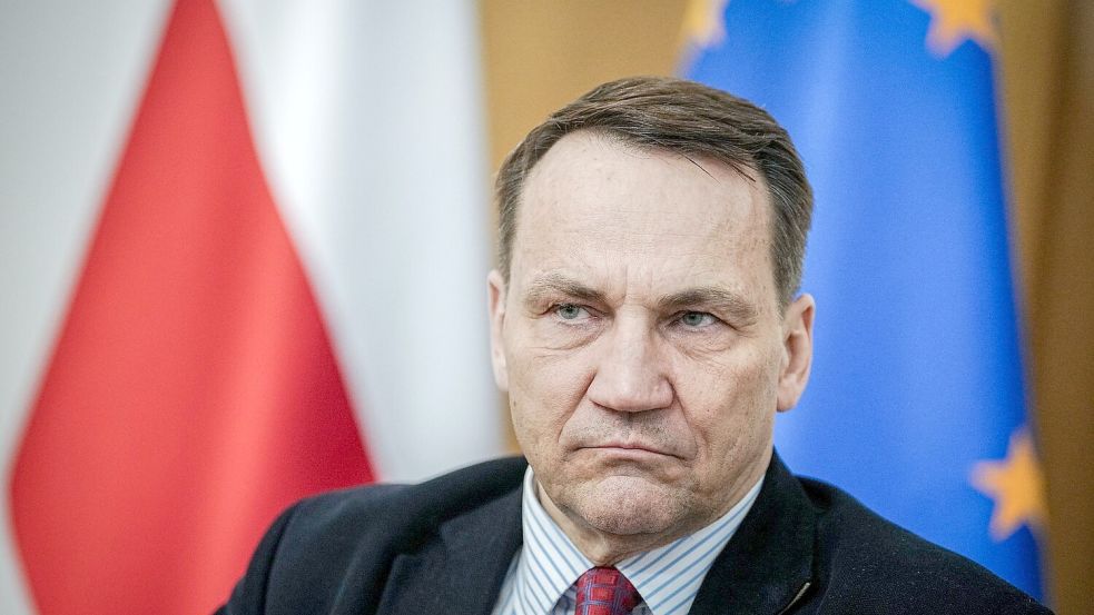 Polens Außenminister Radosław Sikorski kritisiert die langen Entscheidungsprozesse bei den Waffenlieferungen für die Ukraine. Foto: Kay Nietfeld/dpa