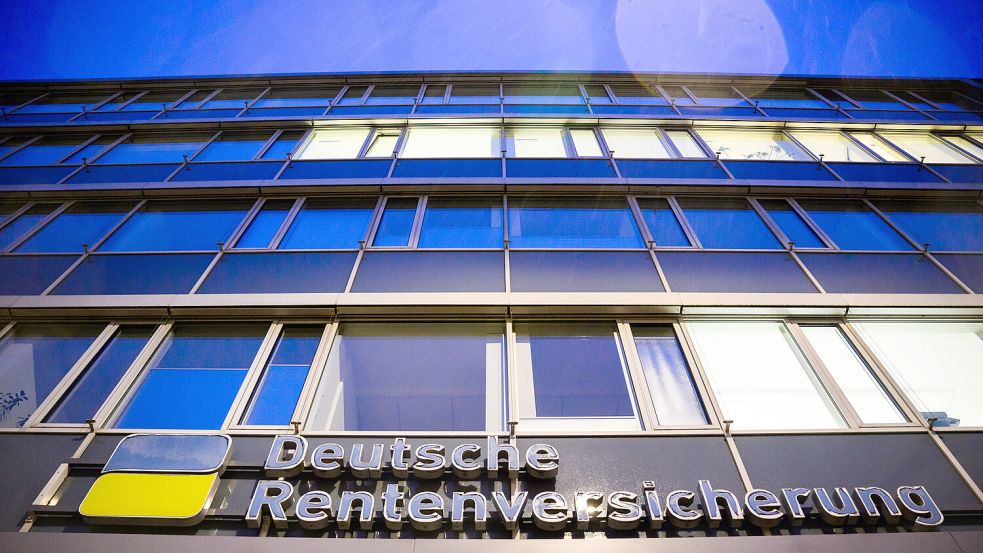 Hat ausnahmsweise mal genug Geld: Die Deutsche Rentenversicherung Foto: dpa/Julian Stratenschulte