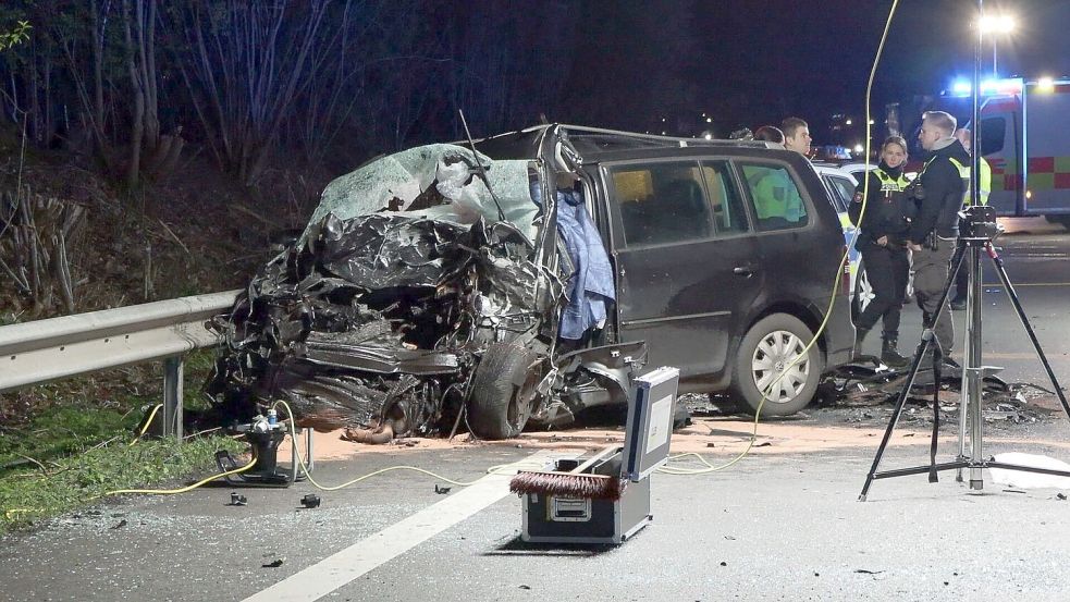 In der Nähe von Cloppenburg hat sich am Samstag ein schwerer Unfall ereignet. Foto: dpa/NWM-TV