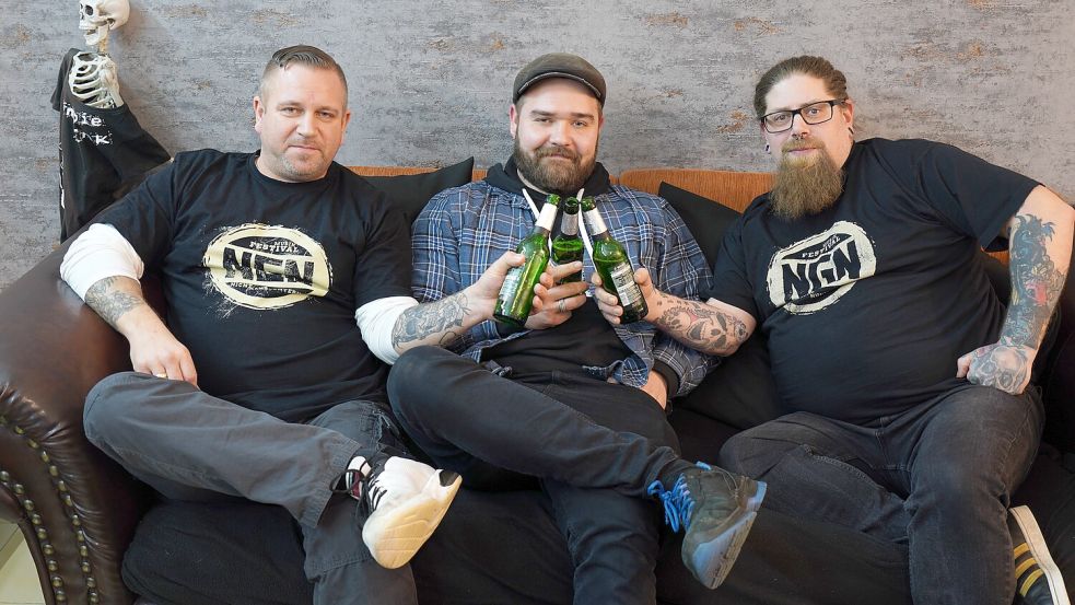 2023 veranstalteten Gérard Schürmanns, Stephan Jansen und Stefan Uchtmann quasi die Vorgängerversion des „Nicht ganz nüchtern“-Festivals in Lathen – damals noch im privaten Rahmen, dieses Jahr aber öffentlich. Foto: Kristina Roispich