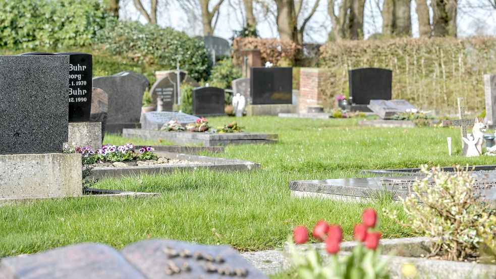 Zwischen den Grabstellen scheinen noch viele freie Plätze zu sein. Diese dürfen jedoch nicht mehr vergeben werden. Foto: Ortgies