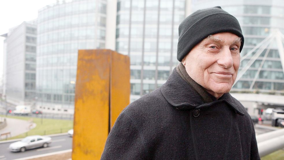 Seinen Entwurf für das Holocaust-Mahnmal in Berlin zog Richard Serra im Streit wieder zurück. Foto: Jacques Brinon/AP