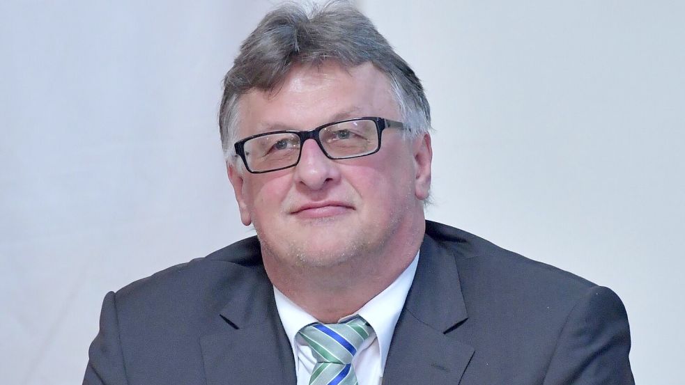 Winfried Neumann ist Vorsitzender des Fußballkreises Ostfriesland.