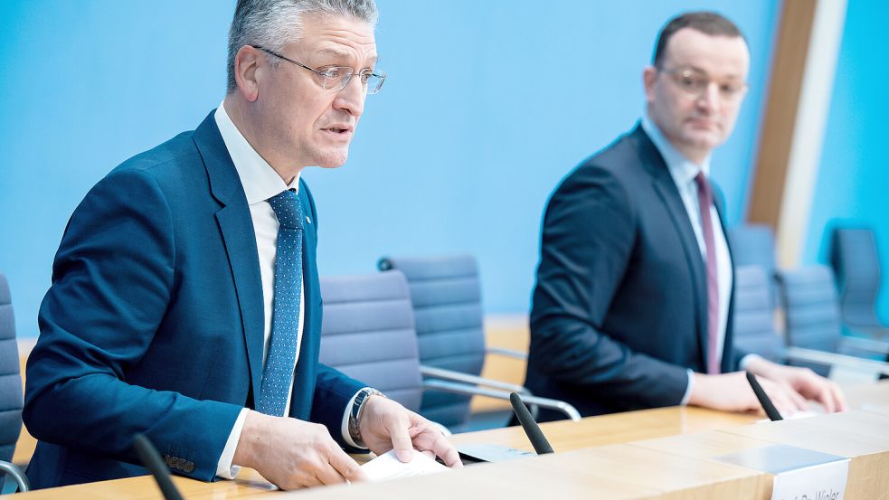 Der ehemalige RKI-Präsident Lothar Wieler und der ehemalige Gesundheitsminister Jens Spahn (CDU). Die veröffentlichten Dokumente stammen aus ihrer Amtszeit. Foto: dpa | Bernd von Jutrczenka