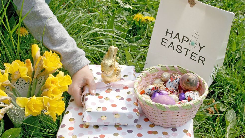 An Ostern kann es schonmal vorkommen, dass ein Geschenk schnell kaputt ist. Welche Möglichkeiten hat man dann? Foto: IMAGO/epd-bild/Anke Bingel