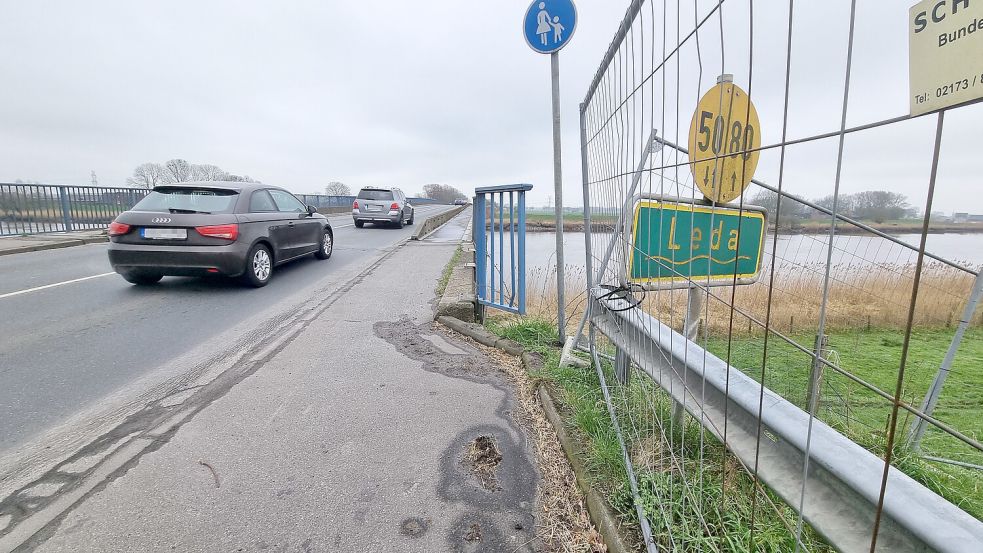 Die alte Ledabrücke muss durch einen Neubau ersetzt werden. Foto: Bothe