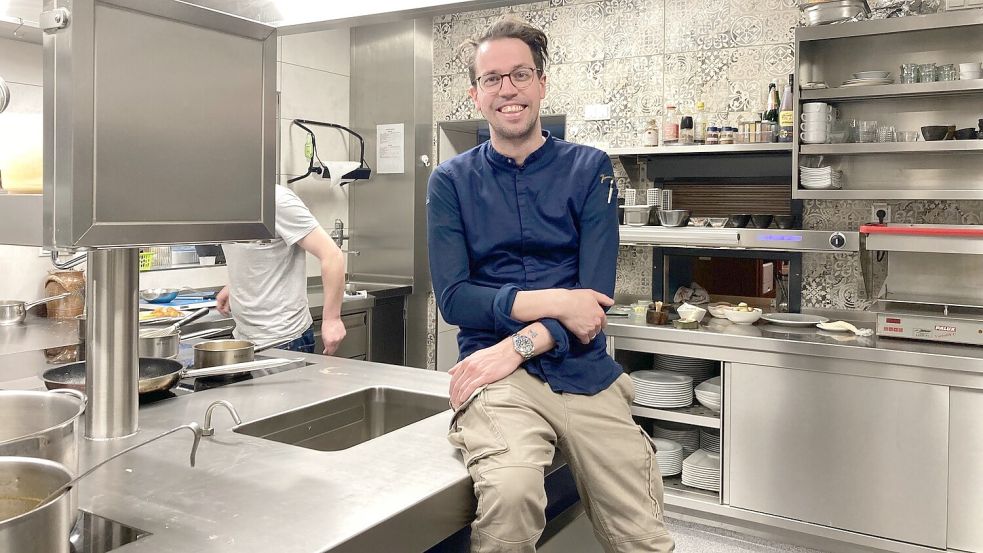 Das Kochen lernte Henning Wagner in Bad Zwischenahn bei Sternekoch Helmut Bittlingmaier ­– wo auch schon sein Vater den Beruf gelernt hatte. Foto: Kubassa