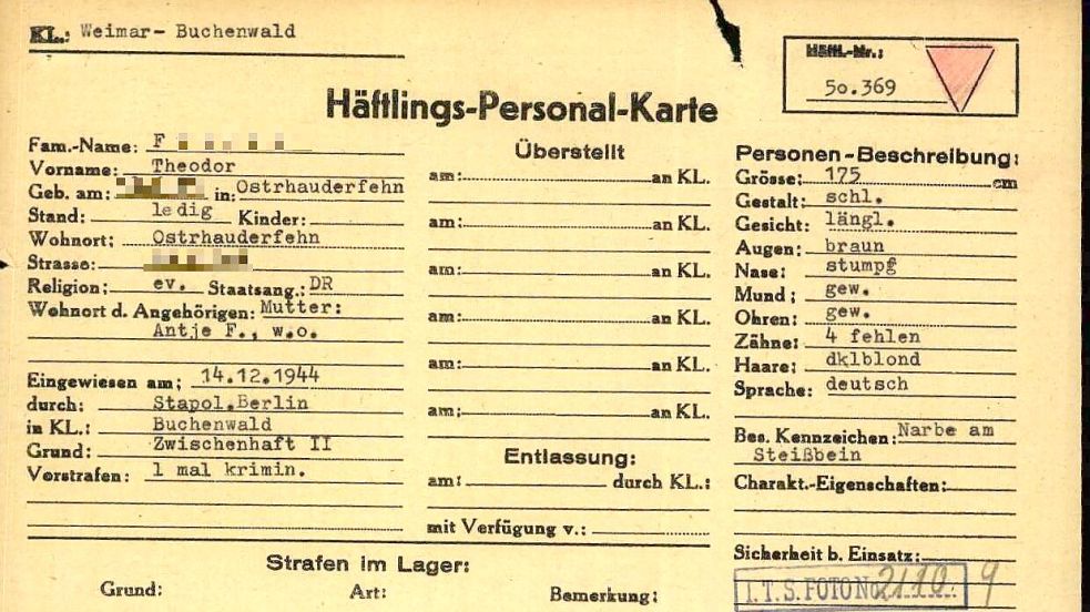 Der rosa Winkel (oben, rechts) diente in der NS-Zeit zur Kennzeichnung von Häftlingen in den Konzentrationslagern, sofern sie aufgrund ihrer Homosexualität dorthin verschleppt worden waren. Bei Theodor F. aus Ostrhauderfehn war das der Fall. Fotos: Scherzer
