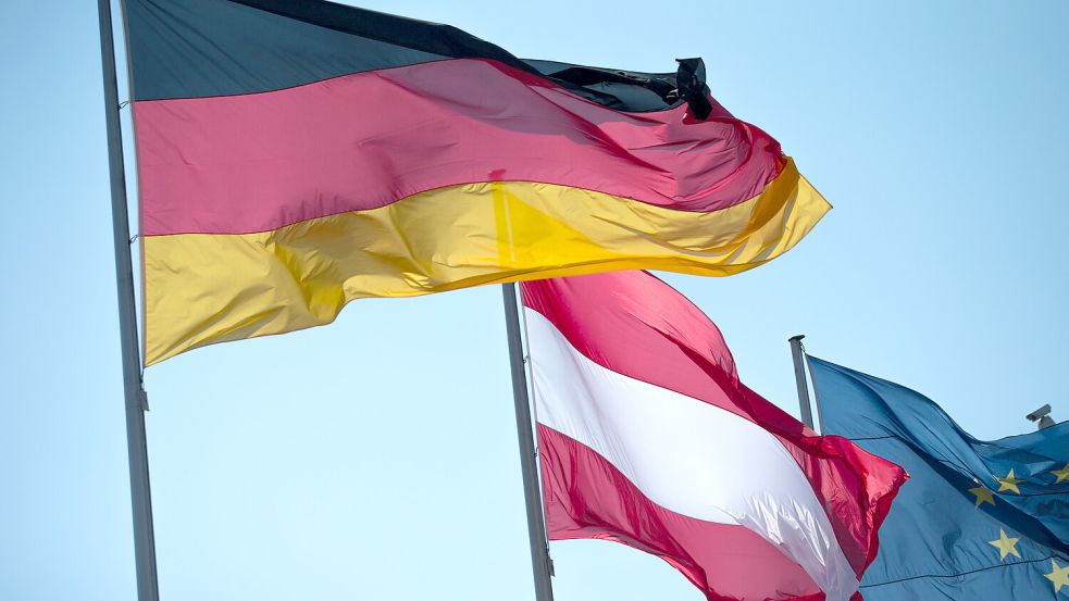 Österreicher und Deutsche haben ein ähnliches Rentensystem. Doch österreichische Rentner bekommen viel mehr Geld. Foto: picture alliance / dpa / Michael Kappeler