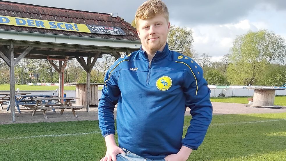 Seit vielen Jahren spiel Tobias Thamling Fußball beim SC Rhauderfehn /Langholt. Fotos: Scherzer