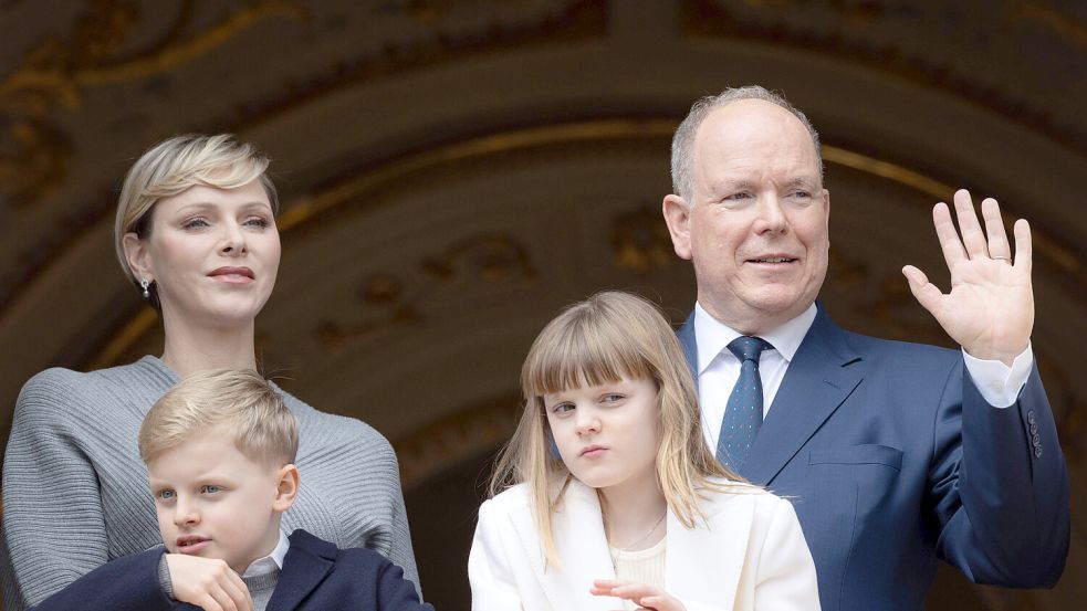 Kurztrip in die Hansestadt: Fürst Albert II. von Monaco und Fürstin Charlène besuchen mit Prinzessin Gabriella und Prinz Jacques das Miniatur Wunderland. Foto: IMAGO/Starface